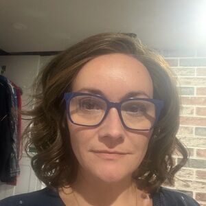 Raquel Welch Editors pick wig in sunlit chestnut